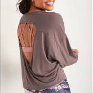 Old Navy Ultralite Activewear Long Sleeve Shirt